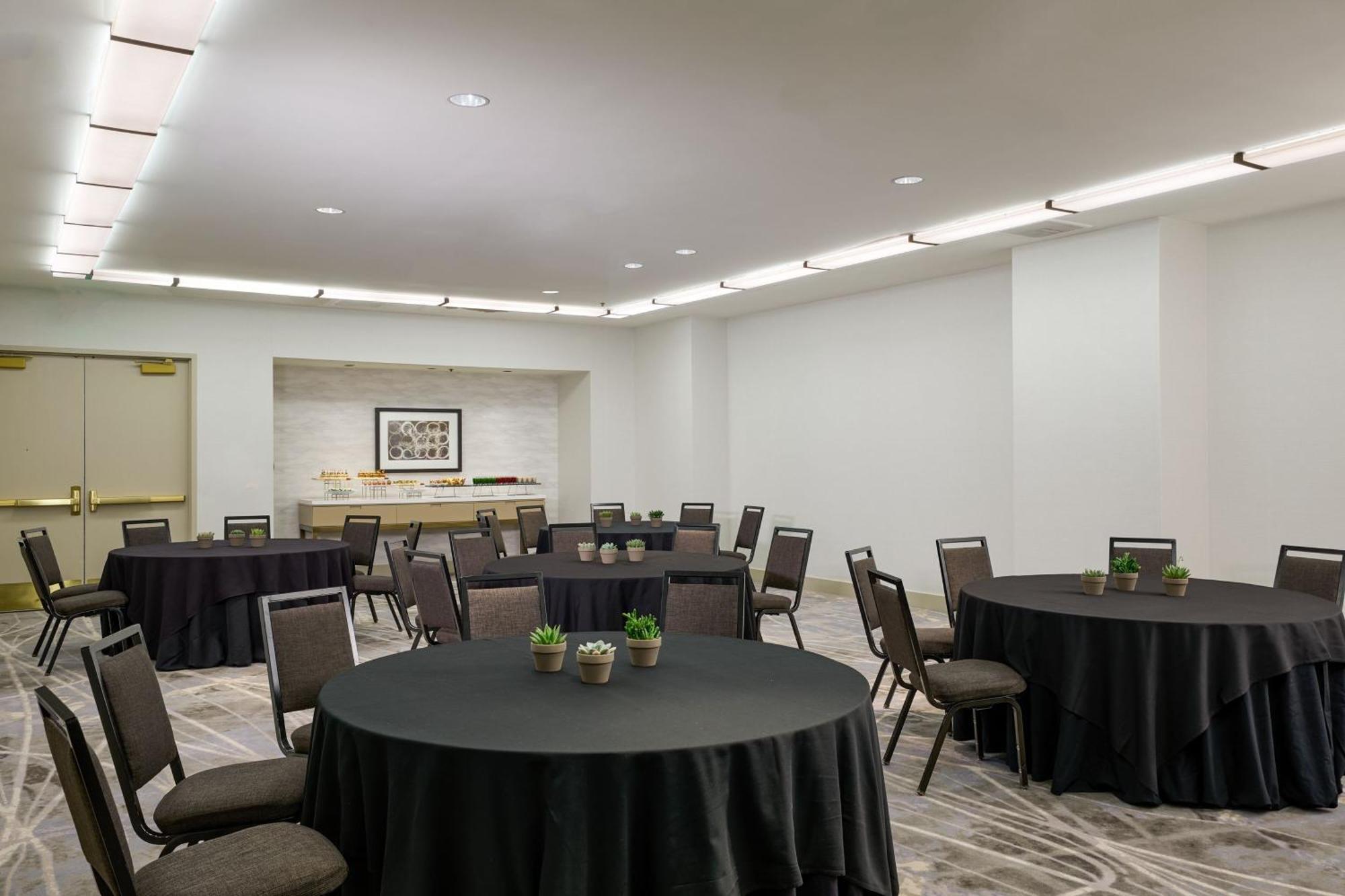 The Westin Los Angeles Airport Экстерьер фото